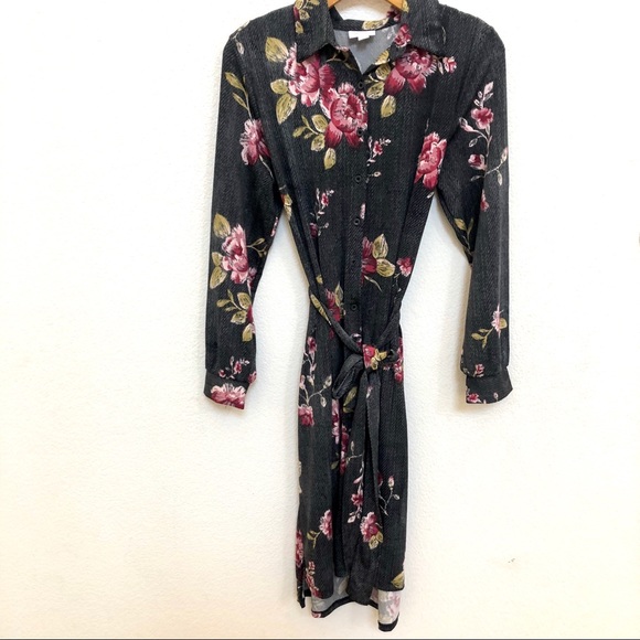 LuLaRoe Dresses & Skirts - Lularoe waist tie front button up shirt dress Sz M